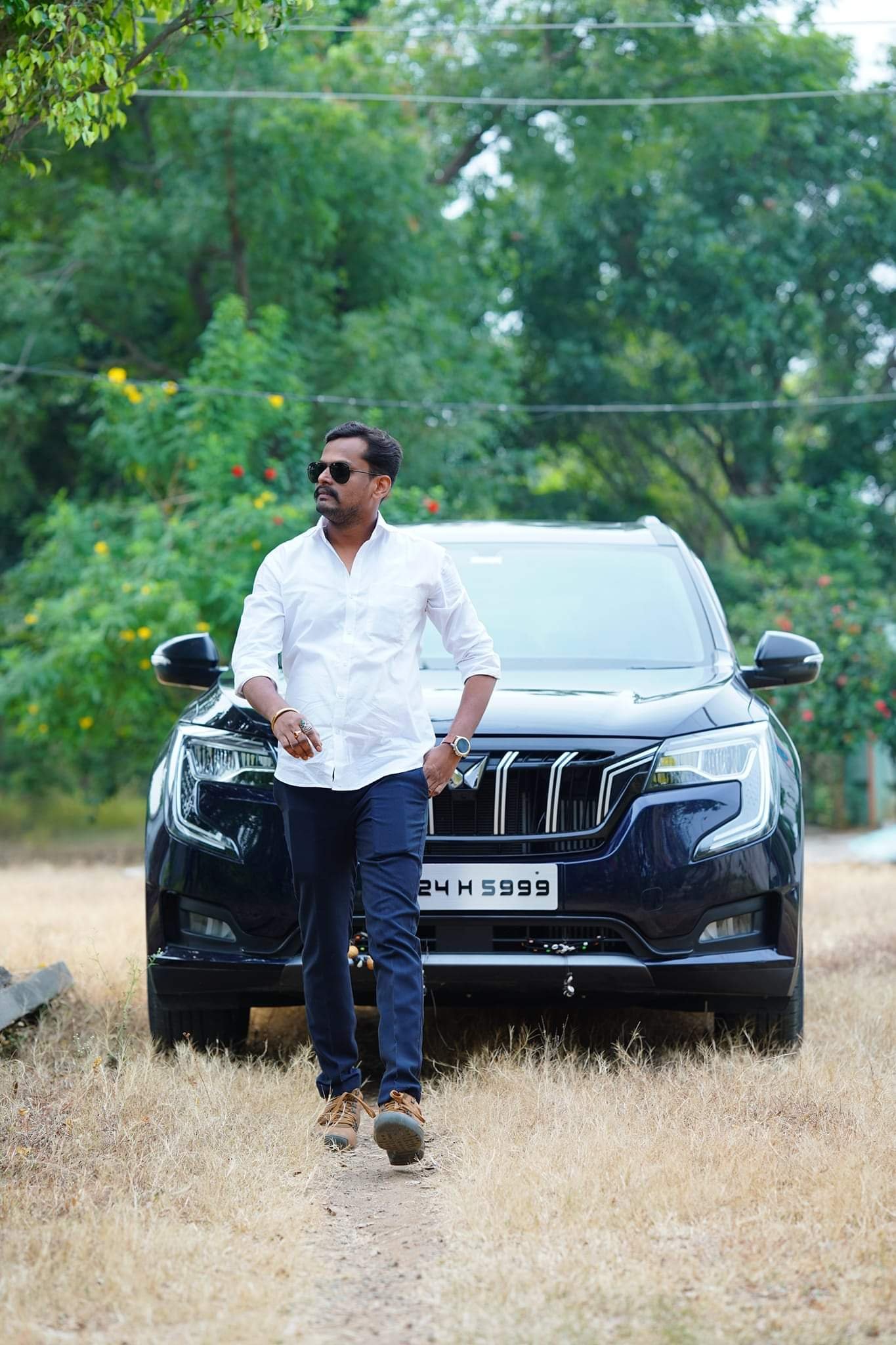 Shiva, Priofile No.354G, Birthe Year1993, Mobile Show Room