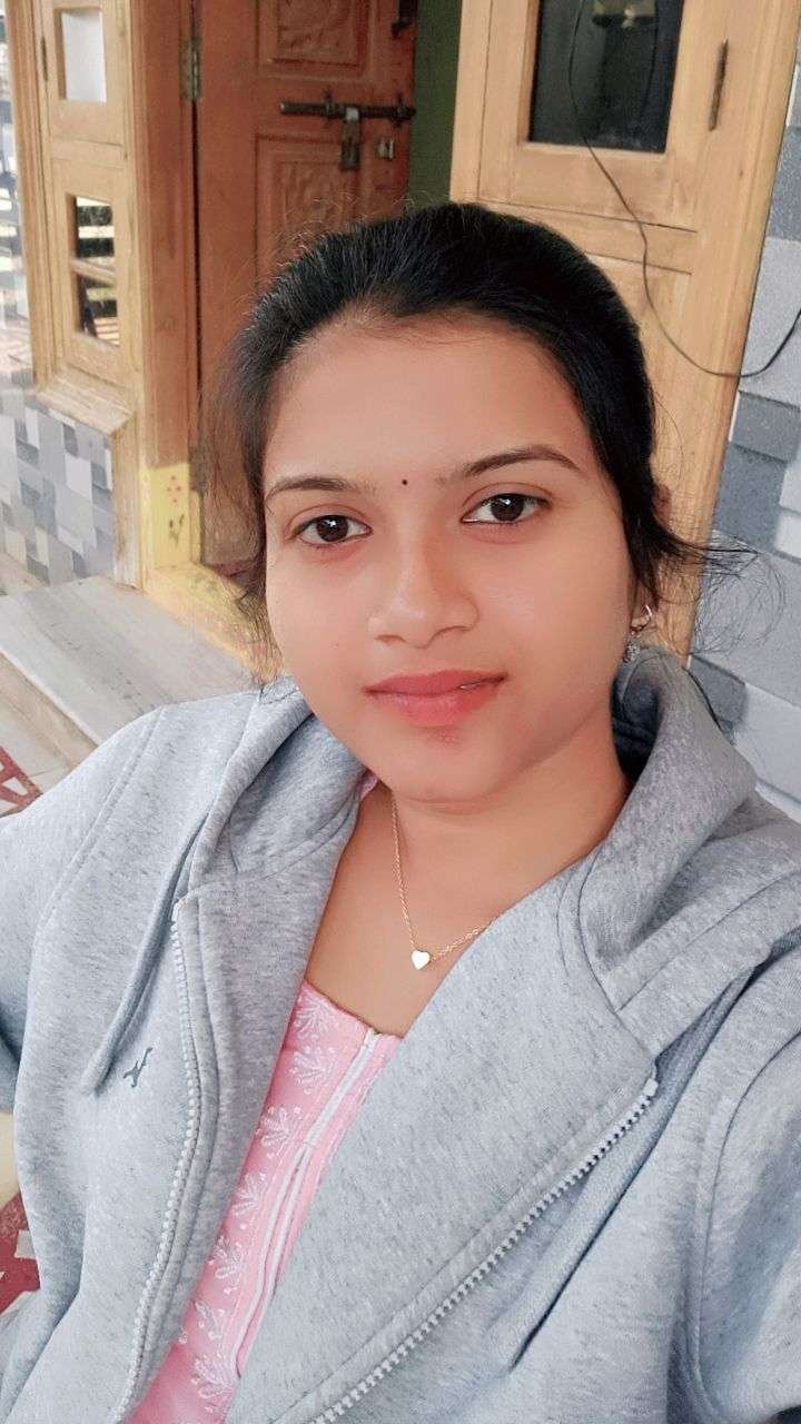 Srilekha, Birth Yr 1999, Income 10K, Profile No 699B