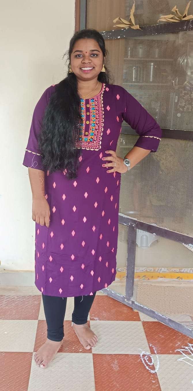 Manogna, Birth Yr 1998, Income 10L, B.Tech(EEE), Profile No 836B