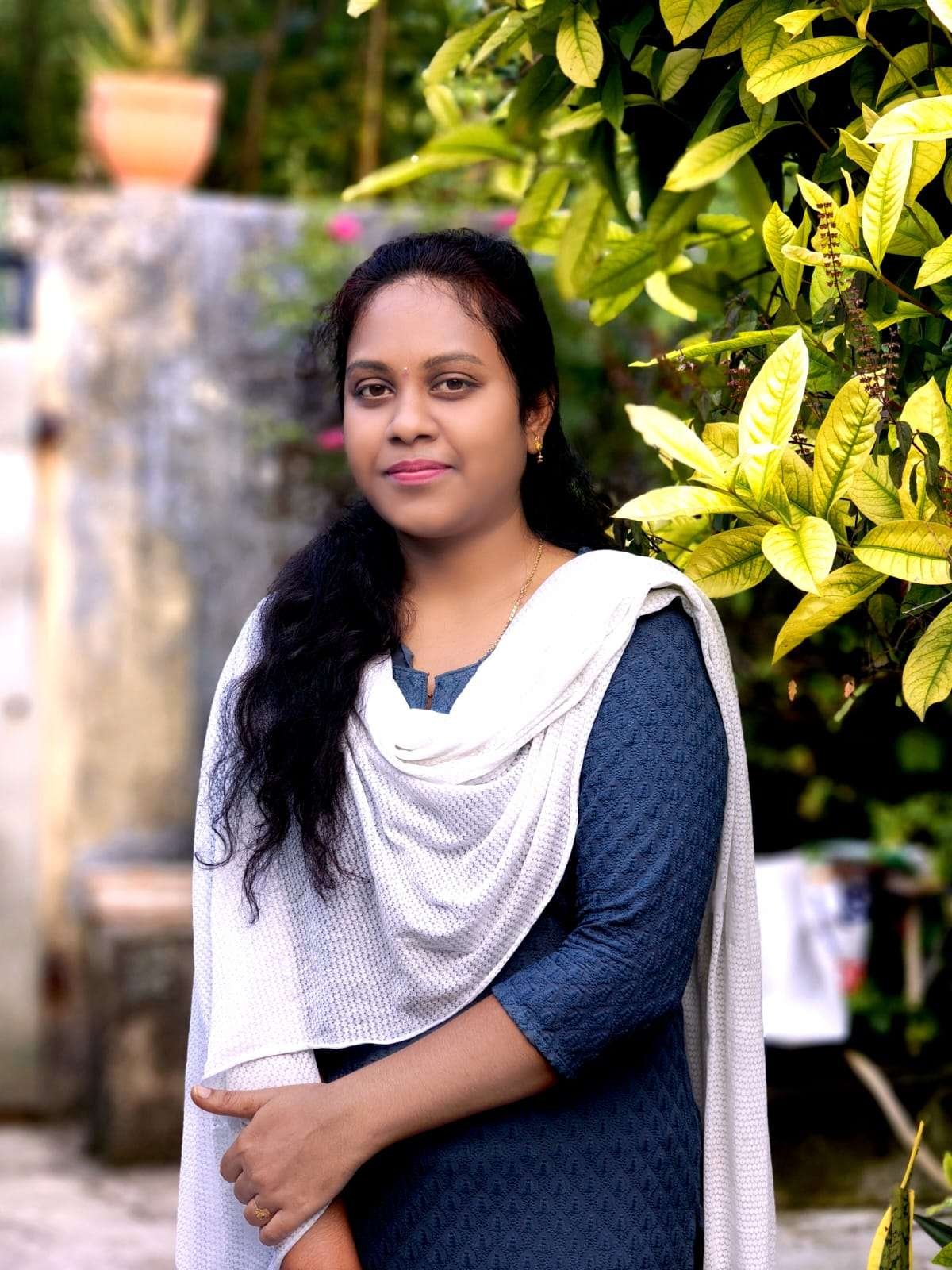 Sharanya, Birth Yr 1998, Btech, Income 50K, MB, Profile No 1037B