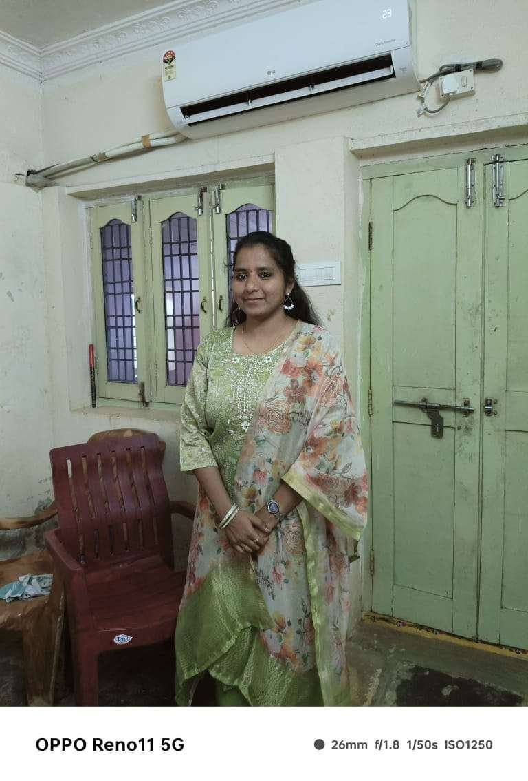 Madhavi, Birth Yr 1993,B.A.M.S, Incom 40K,MB, Profile No 1101B