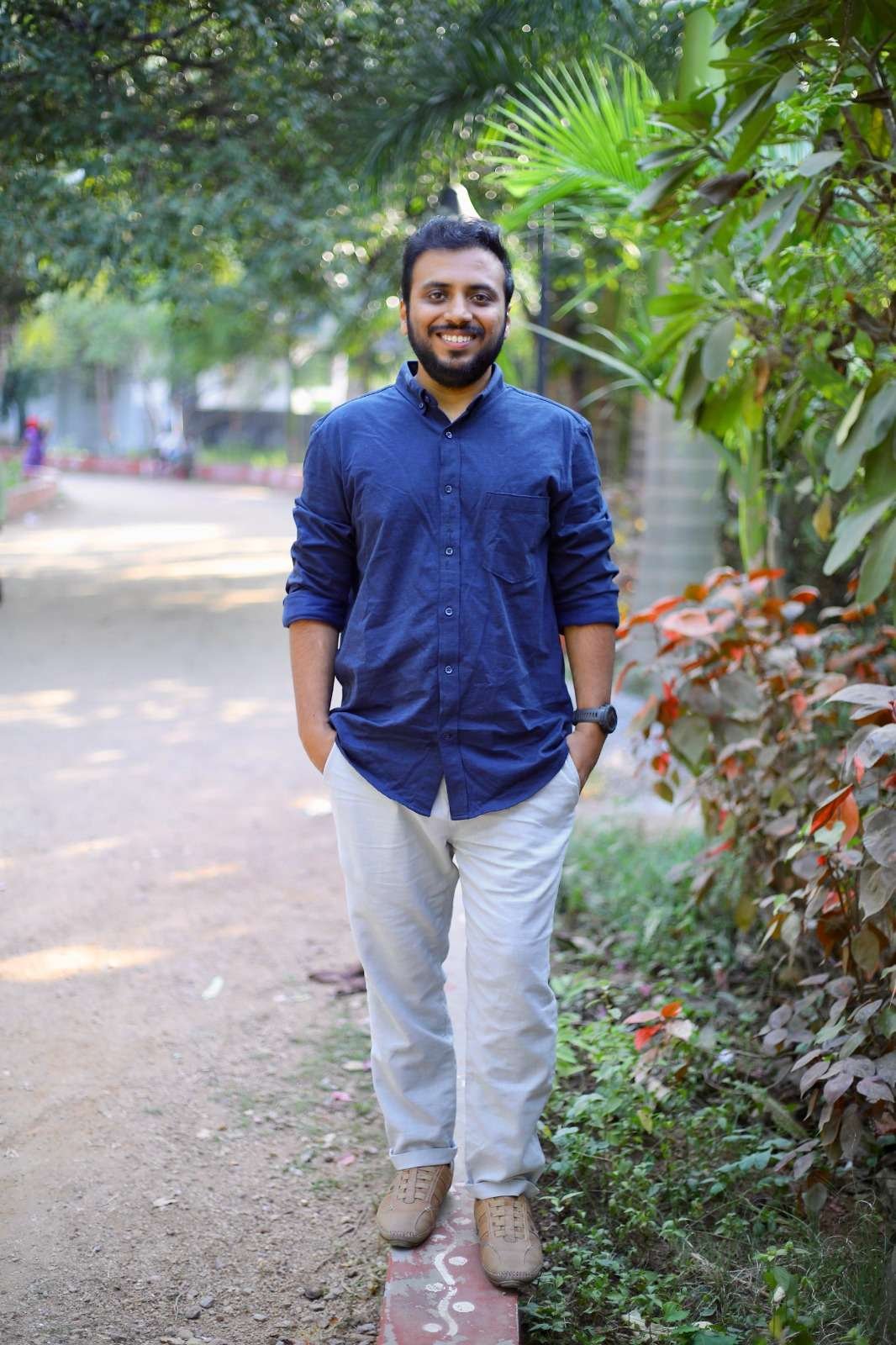 Siddartha, Birth Yr 1993, BBA,LLB, Income 50K,MB, Profile No 1194G